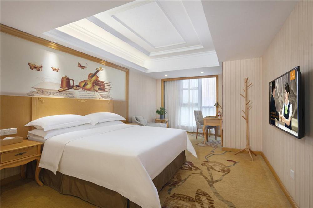 Vienna Hotel Zhengzhou Zhongyuan Futa Extérieur photo