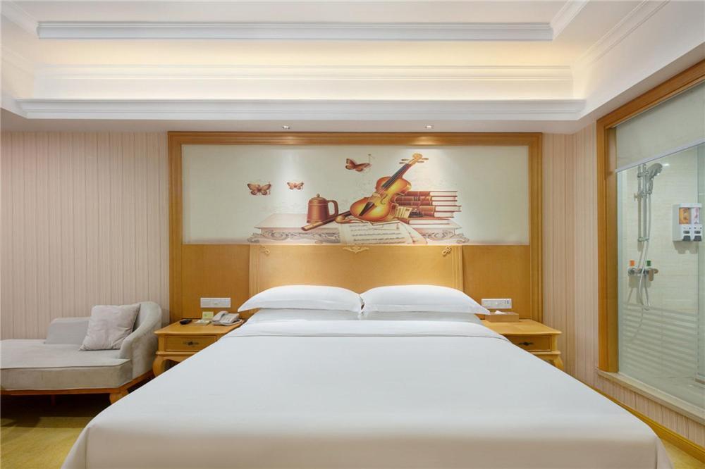 Vienna Hotel Zhengzhou Zhongyuan Futa Extérieur photo