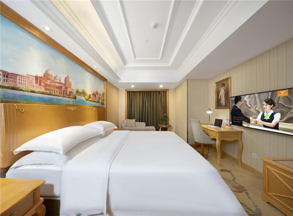 Vienna Hotel Zhengzhou Zhongyuan Futa Extérieur photo